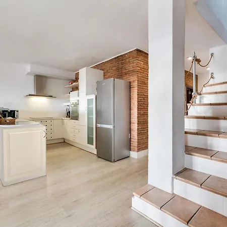 Apartamento Vacation I Stylish 5bdr Penthouse, Sea And Marina View *