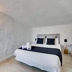Vacation I Stylish 5bdr Penthouse, Sea And Marina View, Cinema Room, Fastest Wifi Marbella