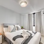 Vacation I Stylish 5bdr Penthouse, Sea And Marina View, Cinema Room, Fastest Wifi Lägenhet