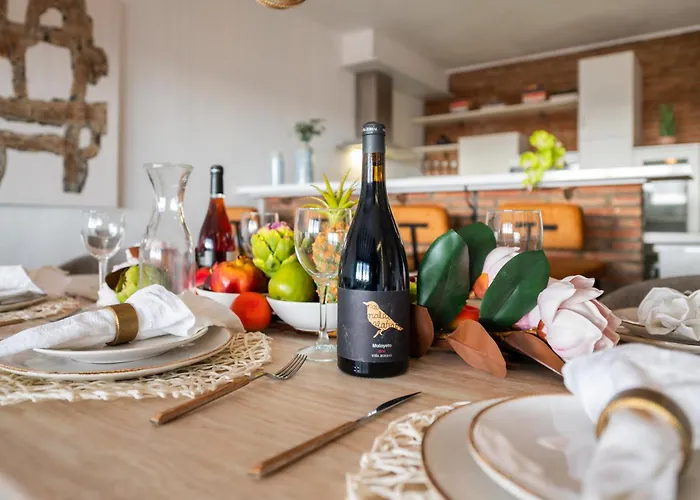 Vacation I Stylish 5bdr Penthouse, Sea And Marina View, Cinema Room, Fastest Wifi Marbella