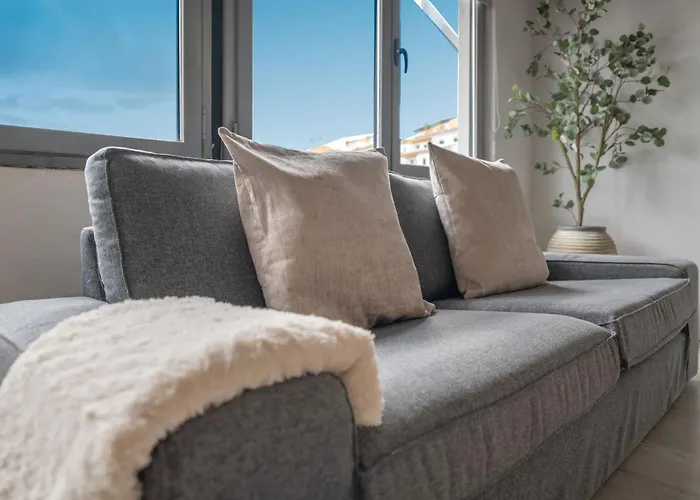 Apartment Vacation I Stylish 5bdr Penthouse, Sea And Marina View, Cinema Room, Fastest Wifi *