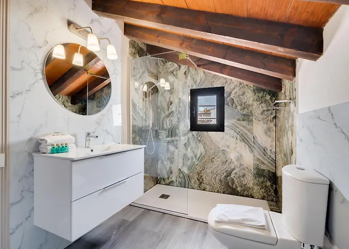 Vacation I Stylish 5bdr Penthouse, Sea And Marina View, Cinema Room, Fastest Wifi Marbellac