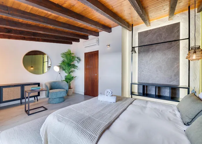 Vacation I Stylish 5bdr Penthouse, Sea And Marina View, Cinema Room, Fastest Wifi