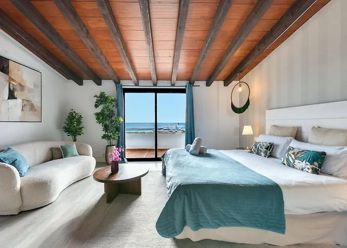 Vacation I Stylish 5bdr Penthouse, Sea And Marina View, Cinema Room, Fastest Wifi Apartment