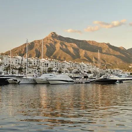 Vacation I Stylish 5bdr Penthouse, Sea And Marina View, Cinema Room, Fastest Wifi * Μαρμπέλλα