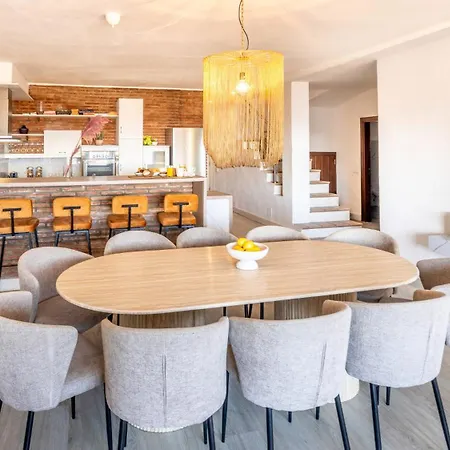 Apartment Vacation I Stylish 5bdr Penthouse, Sea And Marina View, Cinema Room, Fastest Wifi *